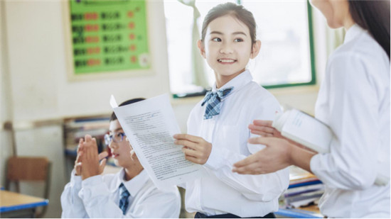 課業(yè)重眼疲勞解決方法多，葉黃素什么牌子好？