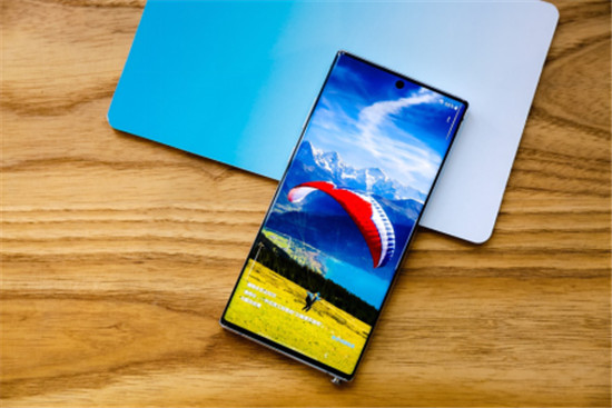 Phone Arena：三星Galaxy Note10+ 5G 年度最佳手機