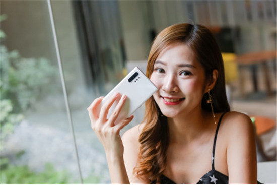 Phone Arena：三星Galaxy Note10+ 5G 年度最佳手機