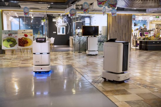 九號機器人斬獲2019「AI最佳掘金案例年度榜單」“最佳商用服務機器人獎”
