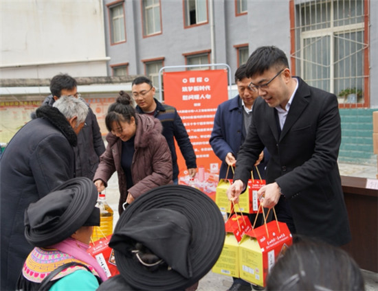探探公益入川：以購(gòu)代扶 馳援助力 回饋社會(huì)