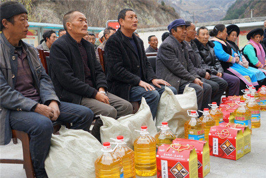 探探公益入川：以購(gòu)代扶 馳援助力 回饋社會(huì)