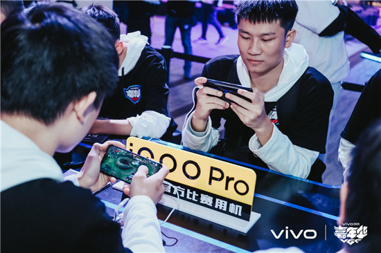 vivo游戲嘉年華廣州站收官：花樣寵粉，游戲服務(wù)深入玩家