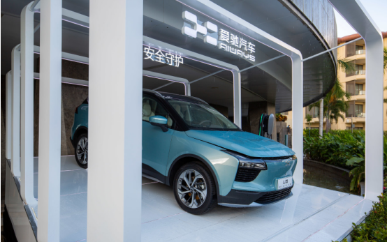 新勢代品質(zhì)SUV，愛馳U5亮相?？谲囌公@好評