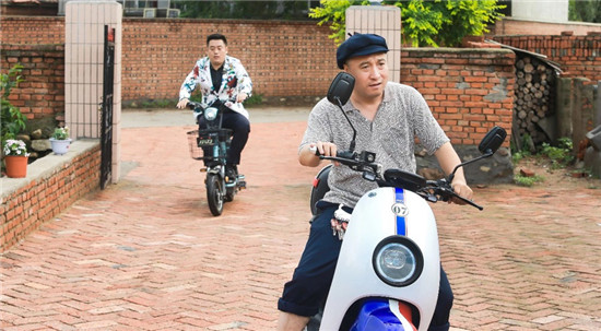 小刀電動車再度聯(lián)手《鄉(xiāng)村愛情12》，助力國民橫劇