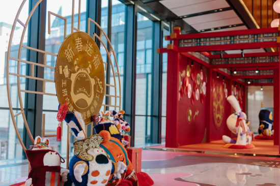 【北京購(gòu)物中心】王府中環(huán)火熱迎新年，快來(lái)接收屬于你的新年禮物吧！