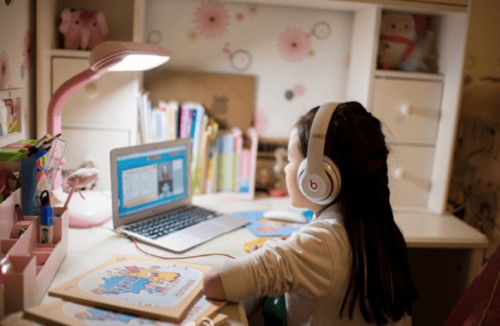 不到四年，VIPKID迅速崛起成教育行業(yè)領頭羊