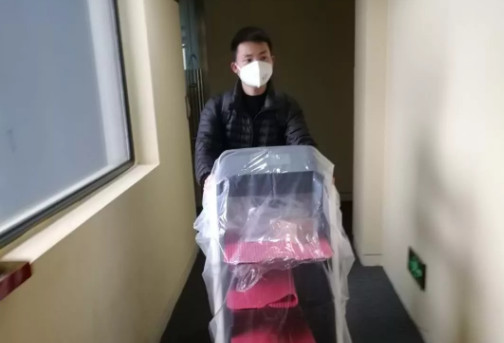 抗疫動態(tài)丨持續(xù)抗疫20天，擎朗送餐機器人馳援全國40+城市
