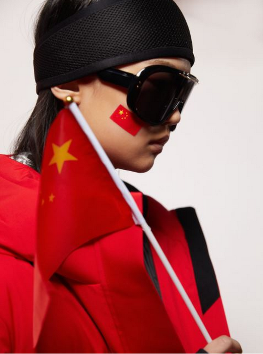 倫敦時(shí)裝周波司登為中國(guó)加油 彰顯大愛(ài)無(wú)國(guó)界