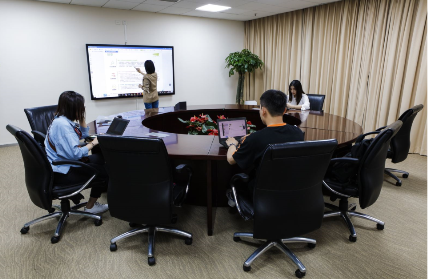 2020年了，你還在看投影儀推薦？MAXHUB會(huì)議平板了解一下