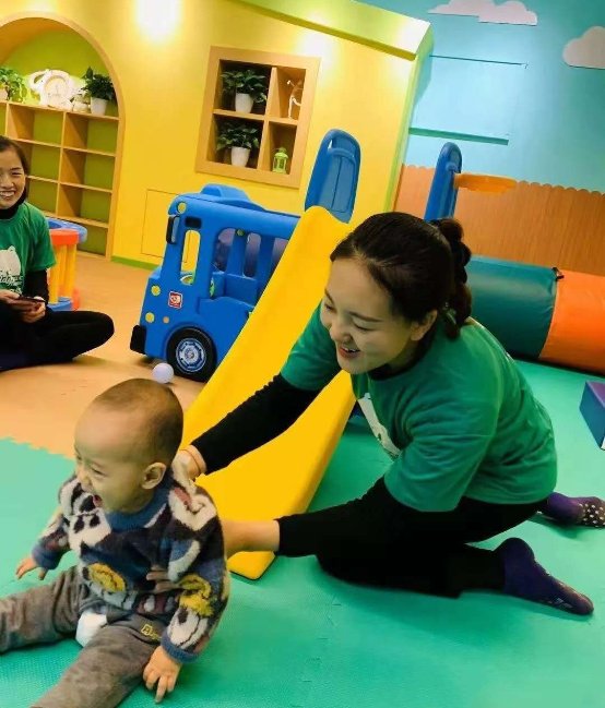 芭迪熊親幼館：把握孩子運(yùn)動(dòng)敏感期，我們需要這樣做！