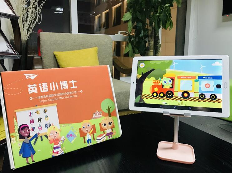 理科男爸爸：小孩子學(xué)英語(yǔ)興趣最重要，為此我比較了10款產(chǎn)品后選了小博士