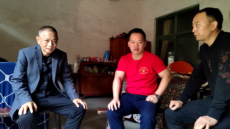貝諾特“愛心傳遞 你我同行”公益活動，為李大爺免費捐贈MAX 2