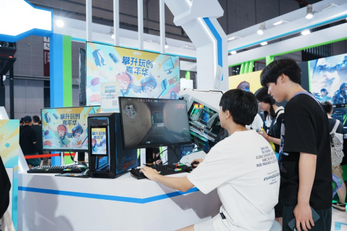 直擊BW2023現(xiàn)場(chǎng)，攀升玩創(chuàng)嘉年華次元新品、GeForce RTX 40系主機(jī)炫酷亮相