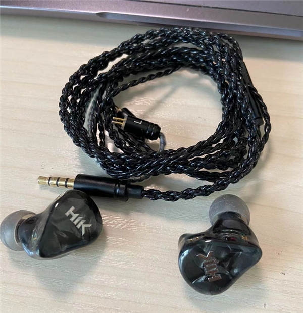 氦刻HIK S1：清晰靈敏的耳機(jī)，音效均衡豐富，給人觸電般的心動(dòng)音質(zhì)