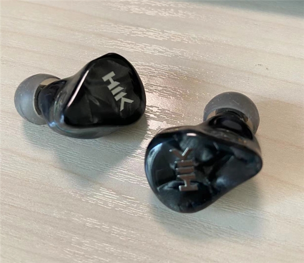氦刻HIK S1：清晰靈敏的耳機(jī)，音效均衡豐富，給人觸電般的心動(dòng)音質(zhì)