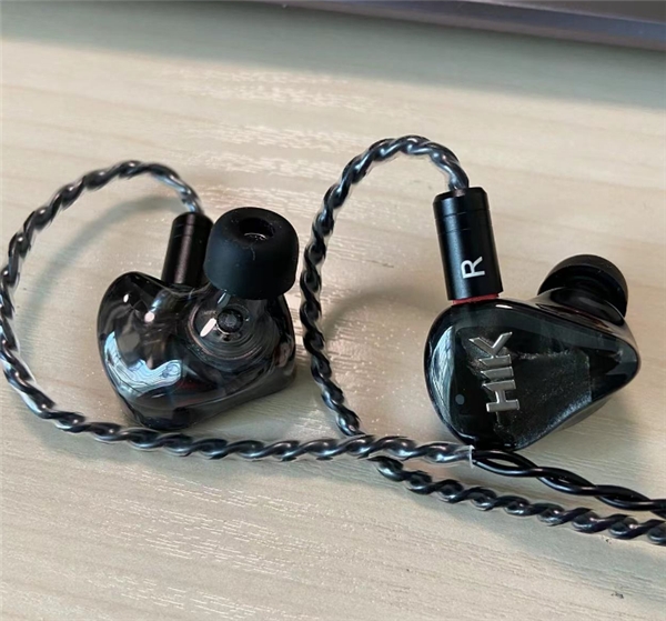 氦刻HIK S1：清晰靈敏的耳機(jī)，音效均衡豐富，給人觸電般的心動(dòng)音質(zhì)