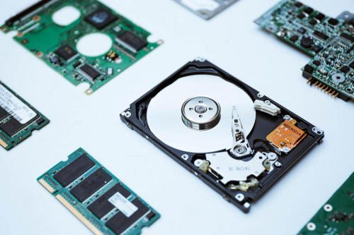 PCB三防漆的作用，從防護(hù)到性能提升
