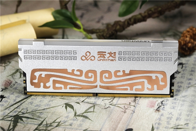 海景房機(jī)箱絕妙搭配，墨云藏境炫酷國(guó)潮RGB內(nèi)存條裝機(jī)分享