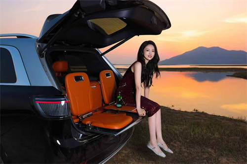 銷量破20萬，問界M9引領中國汽車高端化進程