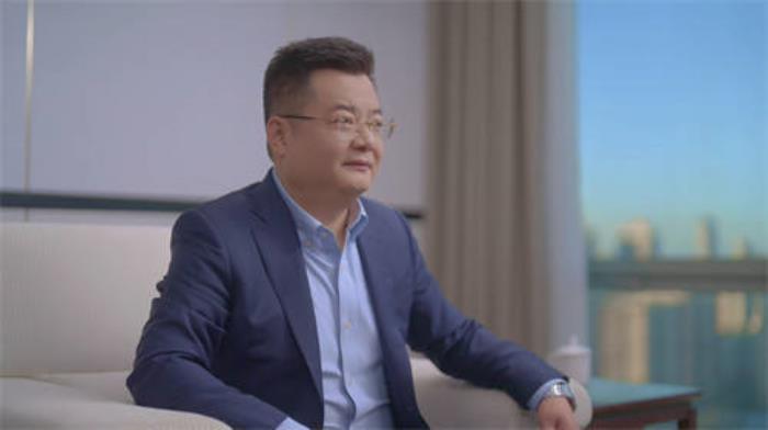 華為云張鵬：人工智能不為少數(shù)人設(shè)計，而應(yīng)該讓每個人受益
