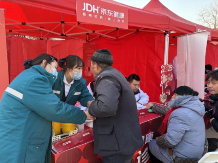畫年畫、寫春聯(lián)、嘗美食 京東新春大集為光明村村民帶來濃濃年味