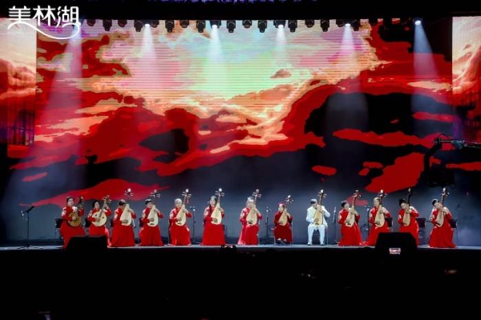 走進(jìn)美林湖春晚，找尋這場(chǎng)共創(chuàng)盛事背后，共同持守與思考的答案