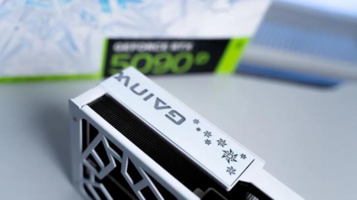 耕升 GeForce RTX 5090 D 解禁全新AI 兵器庫(kù)！DLSS 4開(kāi)啟狂暴性能模式！