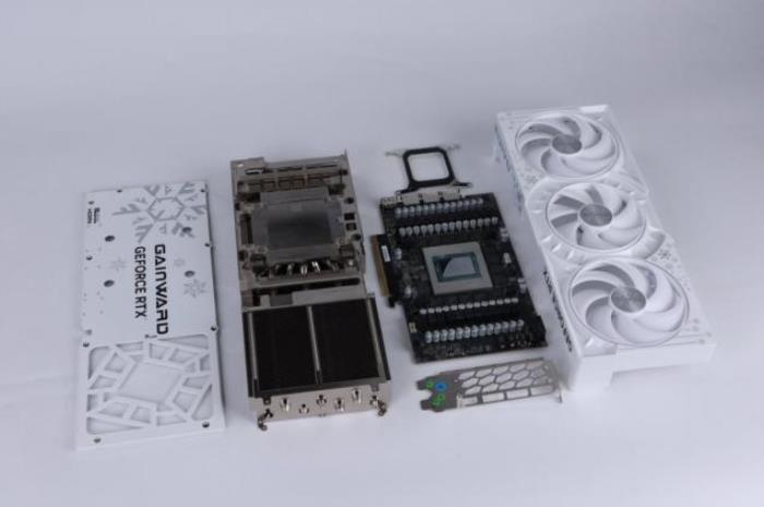 耕升 GeForce RTX 5090 D 解禁全新AI 兵器庫(kù)！DLSS 4開(kāi)啟狂暴性能模式！