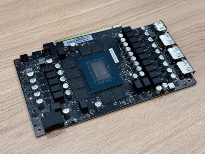 DLSS 4攜手影馳 GeForce RTX 5080 魔刃，解封性能超越上代卡皇！