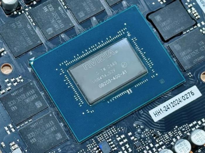 DLSS 4攜手影馳 GeForce RTX 5080 魔刃，解封性能超越上代卡皇！