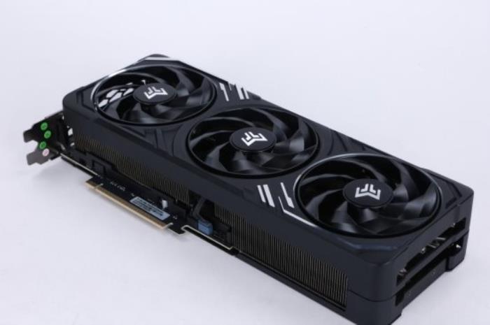 支持DLSS4，影馳 RTX 5080 金屬大師OC評(píng)測
