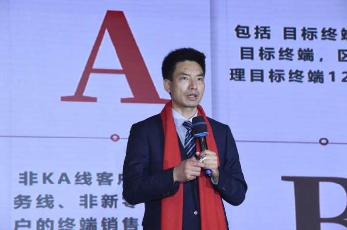 智創(chuàng)精彩，同啟新程！仲景宛西制藥營(yíng)銷(xiāo)系統(tǒng)人員共話(huà)2025新發(fā)展