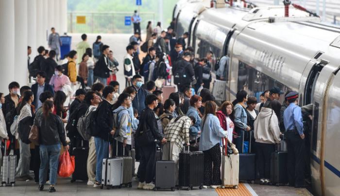 順豐同城“全城平均一小時達”，為職場人2025開工助力