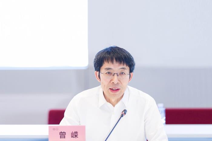 清華大學鯤鵬昇騰科教創(chuàng)新卓越中心專項合作啟動，引領高?？蒲泻腿瞬排囵B(yǎng)新模式