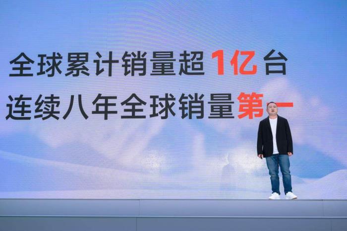 全球熱議！全網(wǎng)刷屏！雅迪摩登系列新品開啟女性出行新紀(jì)元
