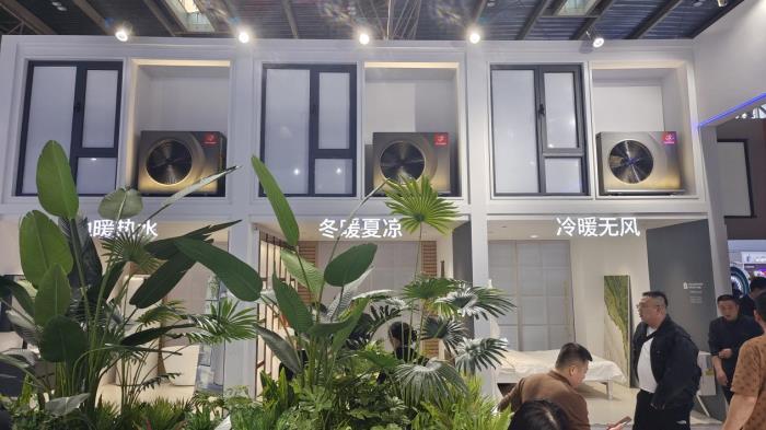 2025生意在線下：看熱立方如何把專賣店變成“用戶體驗(yàn)銀行”