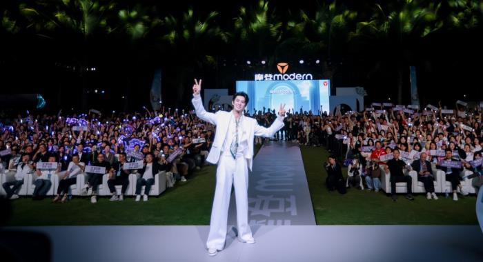 收獲超1億用戶青睞后，雅迪發(fā)布摩登系列，再添品牌新動能！