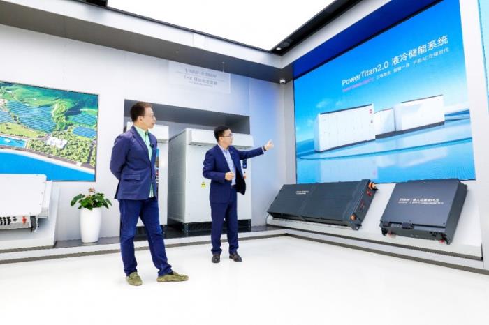解碼新能源黑科技！《張朝陽的物理課》走進陽光電源