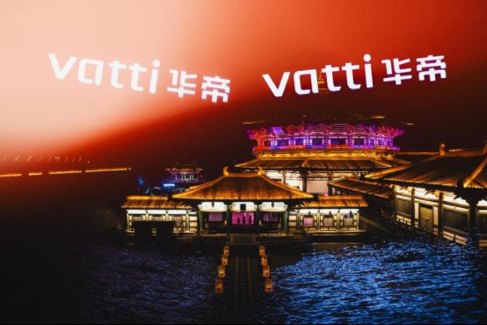 “潮牌”華帝再放大招！多款“時(shí)尚健康”廚電新品俘獲年輕人