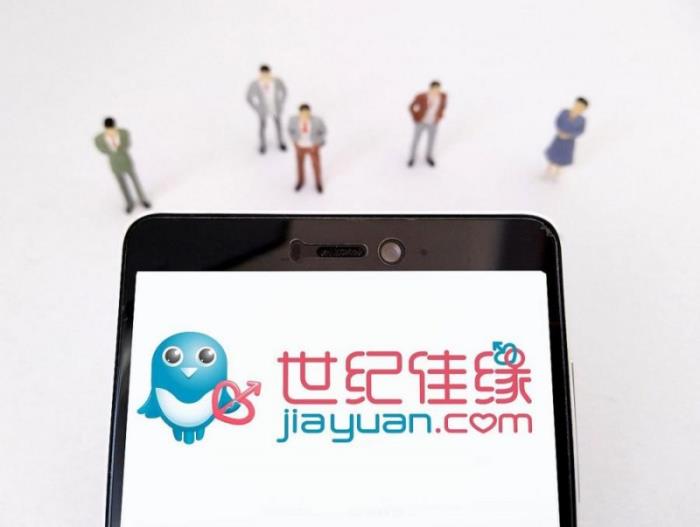 世紀(jì)佳緣結(jié)婚?！熬珳?zhǔn)投喂”，破解代際婚戀密碼