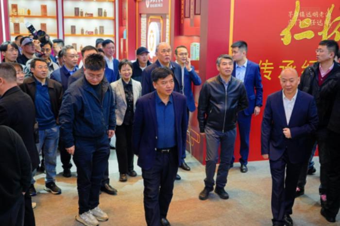 ?狂攬四項(xiàng)大獎(jiǎng)、春糖C位亮相,遠(yuǎn)明老酒春糖彰顯標(biāo)桿力量!