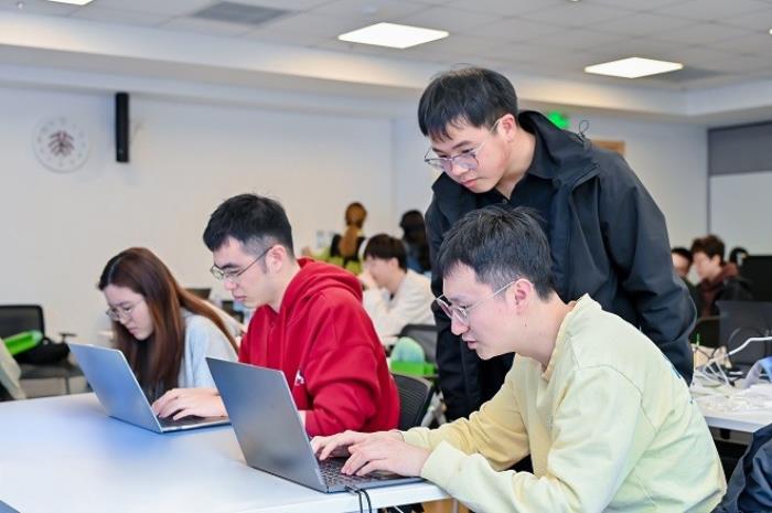 北京大學(xué)鯤鵬昇騰科教創(chuàng)新卓越中心特訓(xùn)營圓滿舉辦