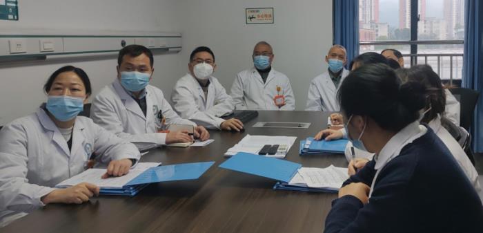 知名中醫(yī)專家張宗見教授赴盈康一生重慶華健友方醫(yī)院開展大型惠民義診暨學術交流活動
