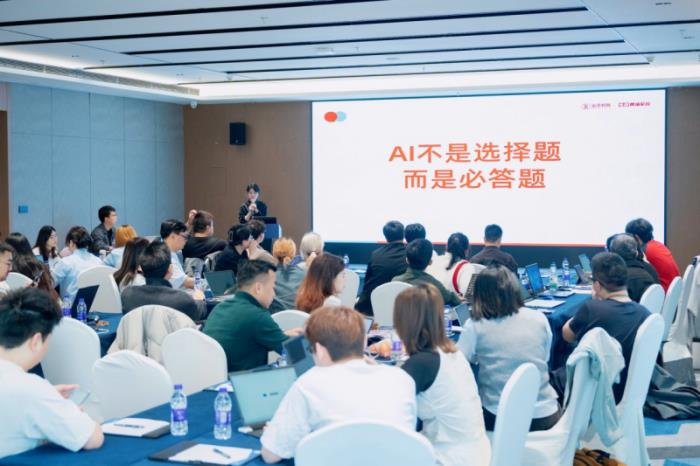 AI不是選擇題，而是生死題！璽承如何幫電商企業(yè)打贏未來(lái)之戰(zhàn)？