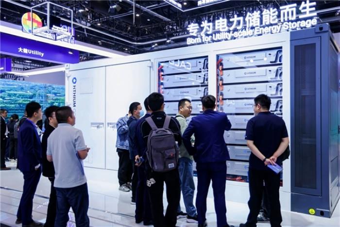 海辰儲能∞Cell 587Ah電池登場 或?qū)⒊蔀榇笕萘績δ茈姵爻叽缧聵?biāo)準(zhǔn)