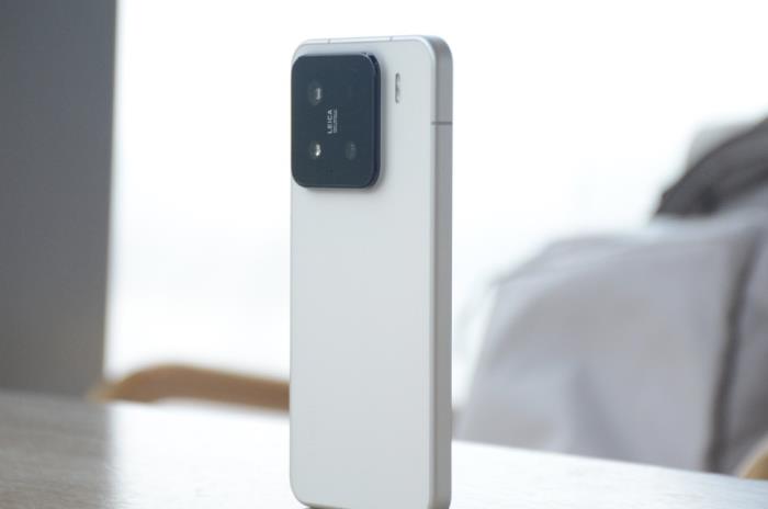 小米手機不甘示弱！小米15暴跌821元，驍龍8至尊版+5400mAh+IP68