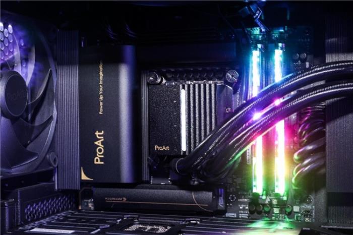 超頻破紀錄 華碩主板引爆ROG DAY 2025