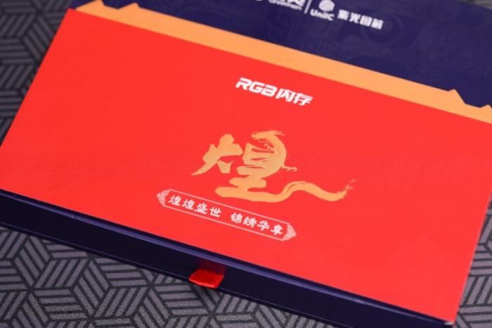硬控發(fā)熱，一鍵躍至6400MT/s，「煌」系列DDR5內(nèi)存超頻體驗