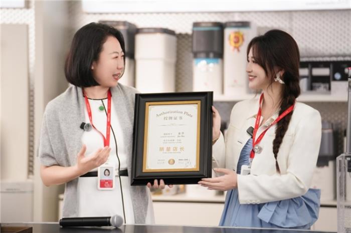 安吉爾亞洲一號(hào)店盛大開業(yè)：立足家裝潮流高地，引領(lǐng)凈水消費(fèi)新趨勢(shì)